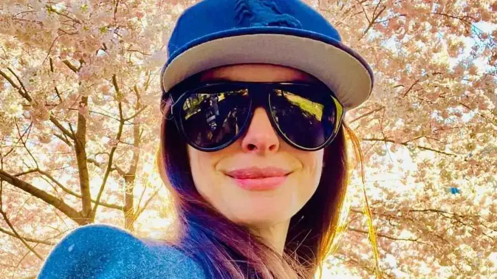 Anne Hathaway Stuns in Vogue