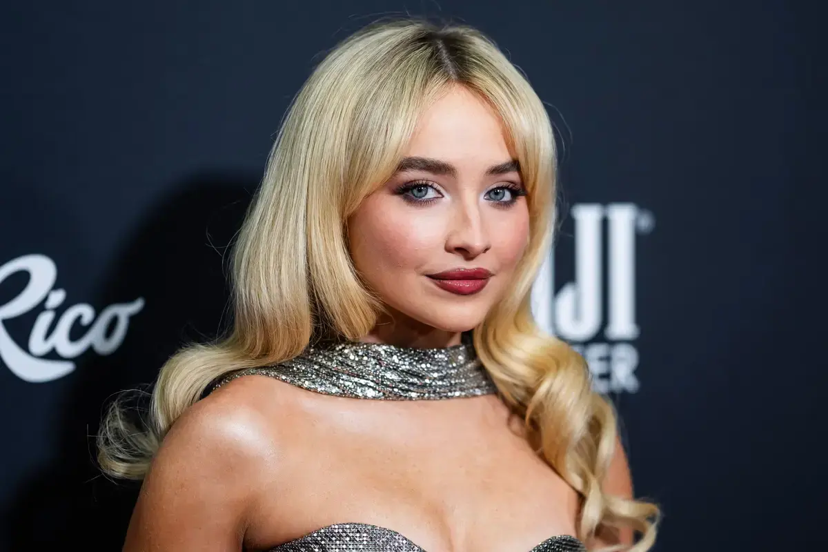 Enhance Your Blue Eyes: Top Eyeshadow Shades Revealed