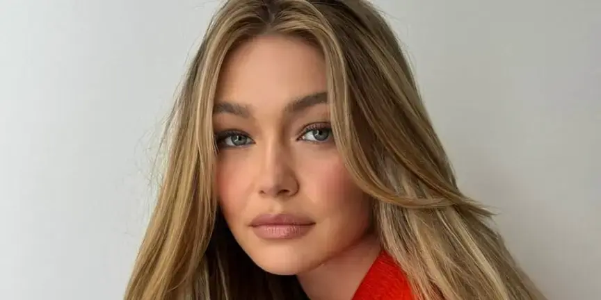 Gigi Hadid's French C-Curls: The Effortless Spring Hair