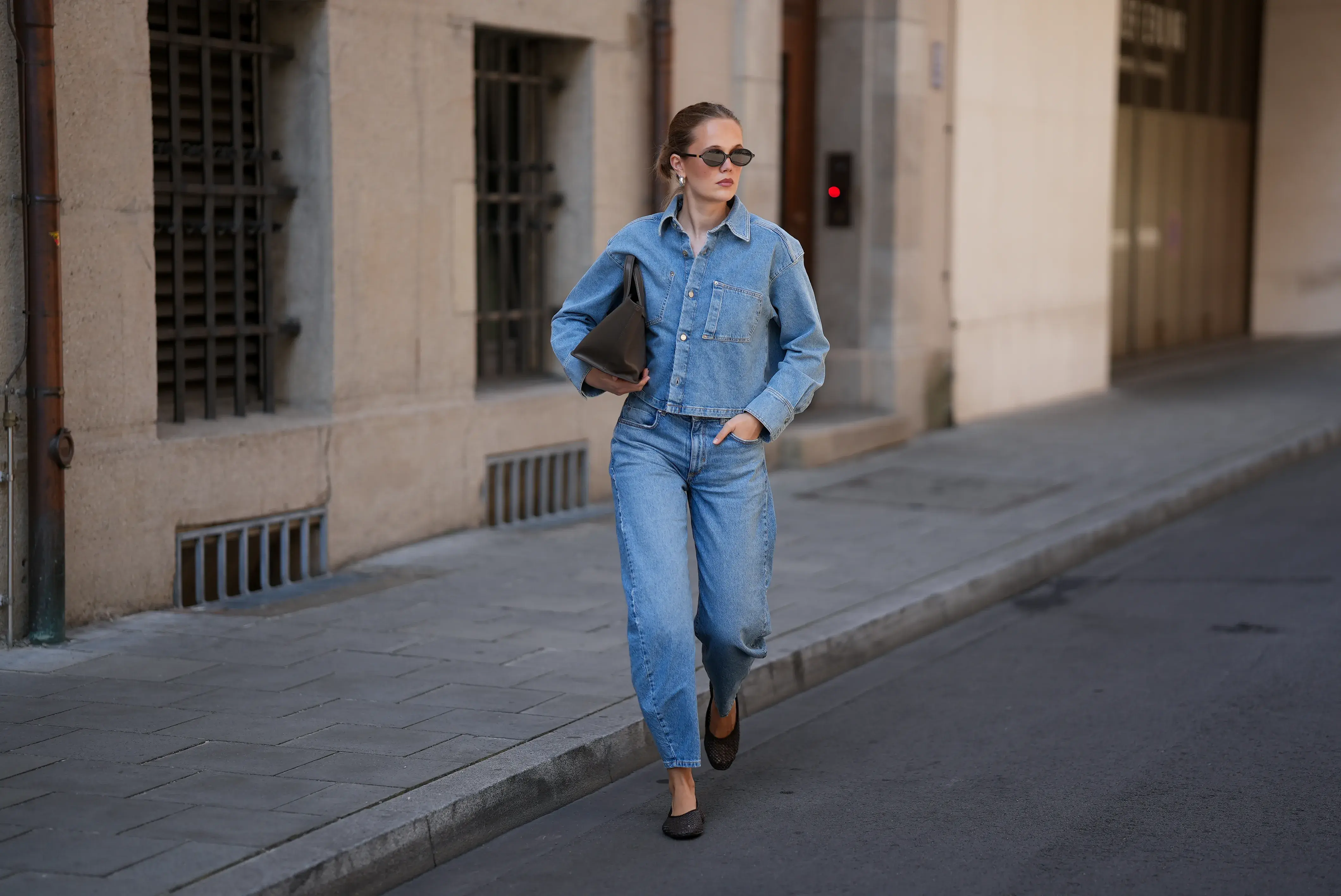 How to Style Barrel-Leg Jeans With All the Fall 2026 Fashion Trends