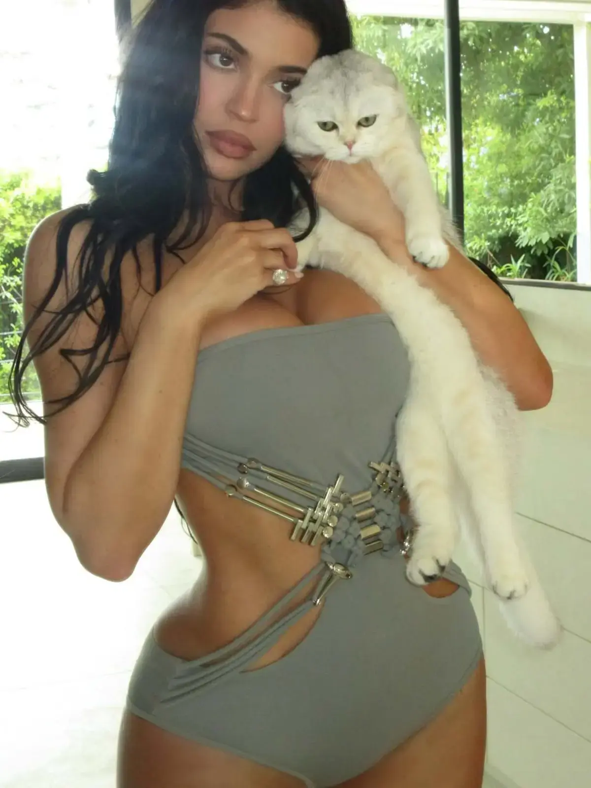 Kylie Jenner Shows Off Chic Style as a Cat Mom in Vintage Gucci