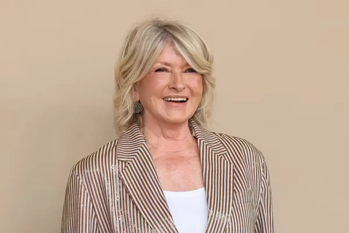 Martha Stewart Debuts Striking Rose Gold Hair Transformation