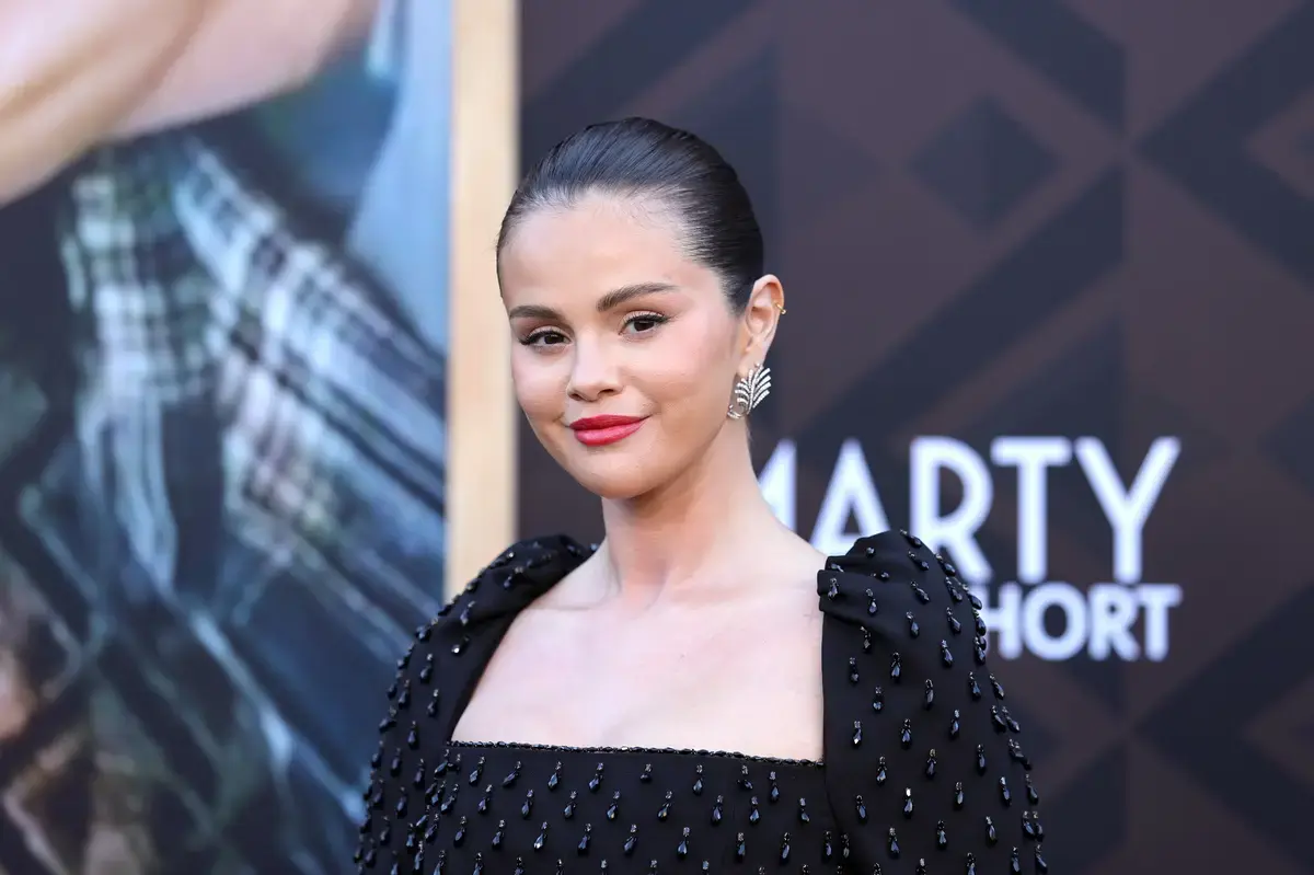 Selena Gomez Soft Launches Lipstick on Way to Taylor Swift's Wedding