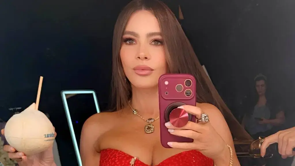 Sofia Vergara Steals the Show in Sheer Dress
