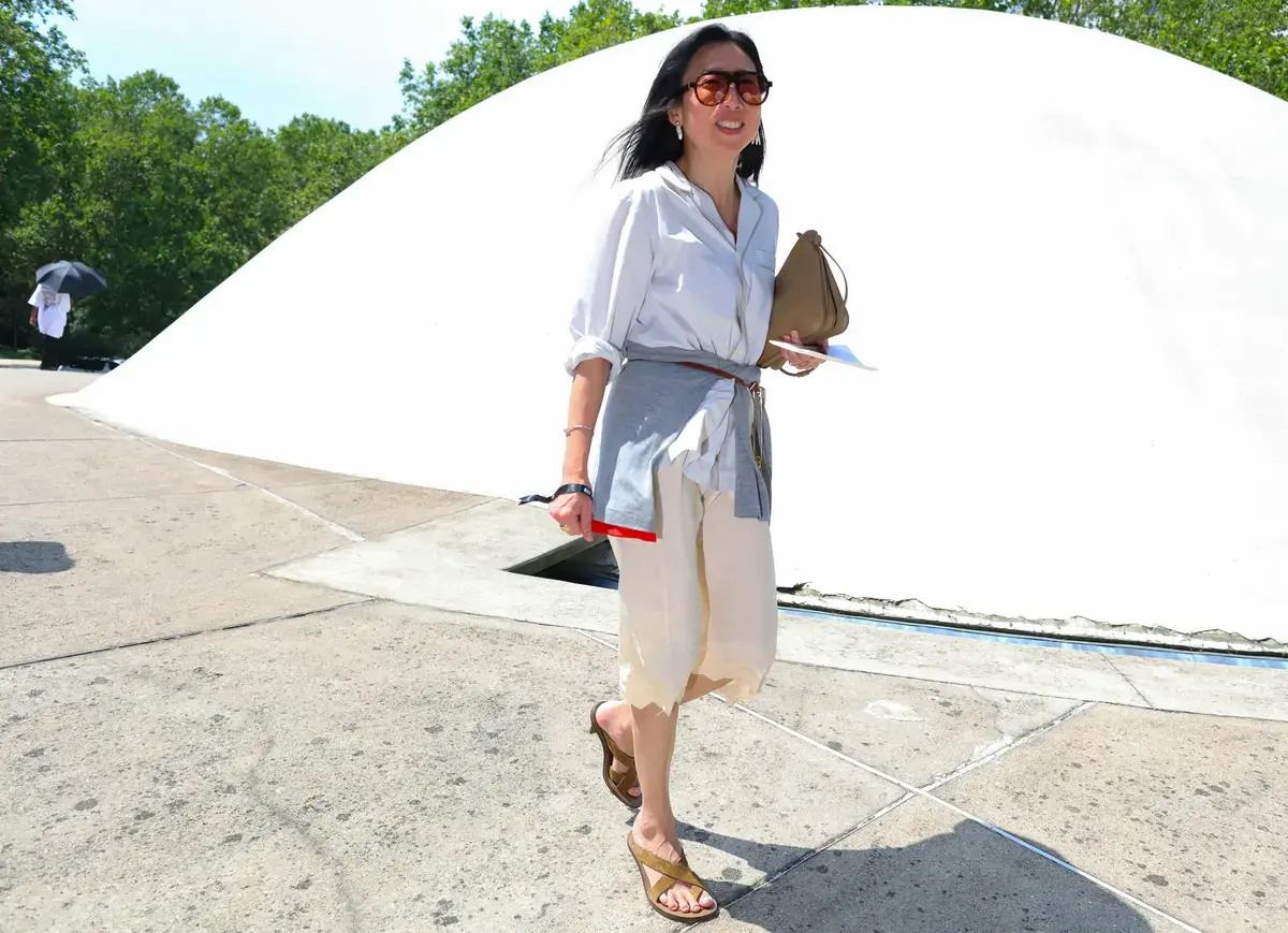 Styling Bermuda Shorts for a Chic Summer Look