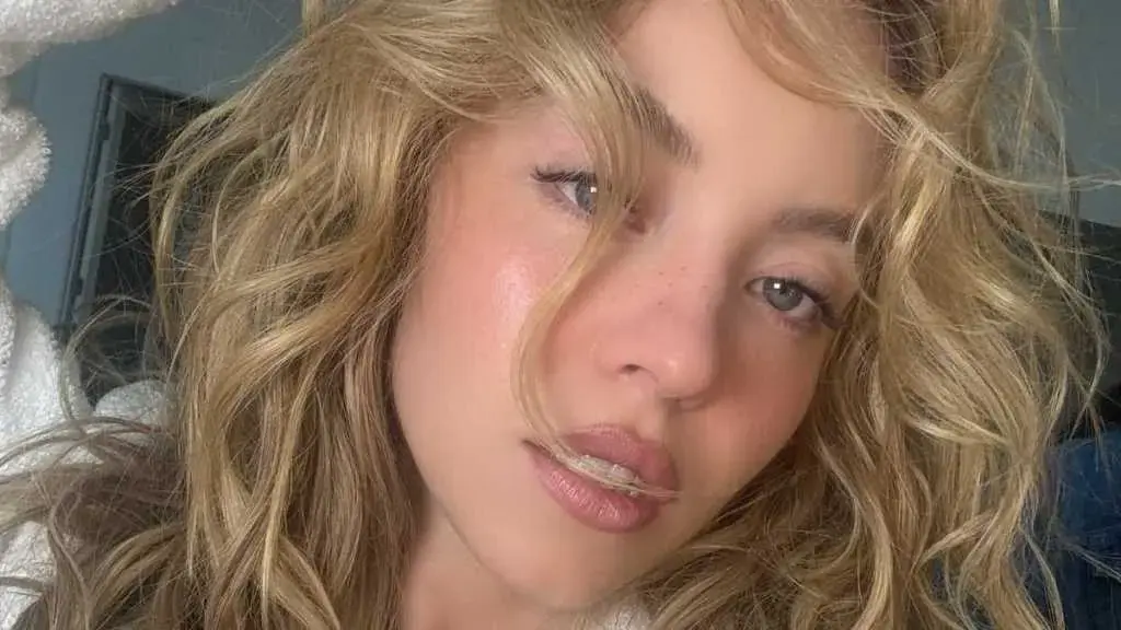 Sydney Sweeney Sizzles in Syrn's Latest Campaign