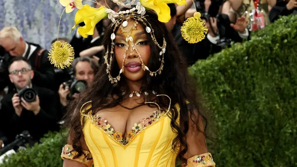 SZA Revives Iconic Jean Paul Gaultier Dress