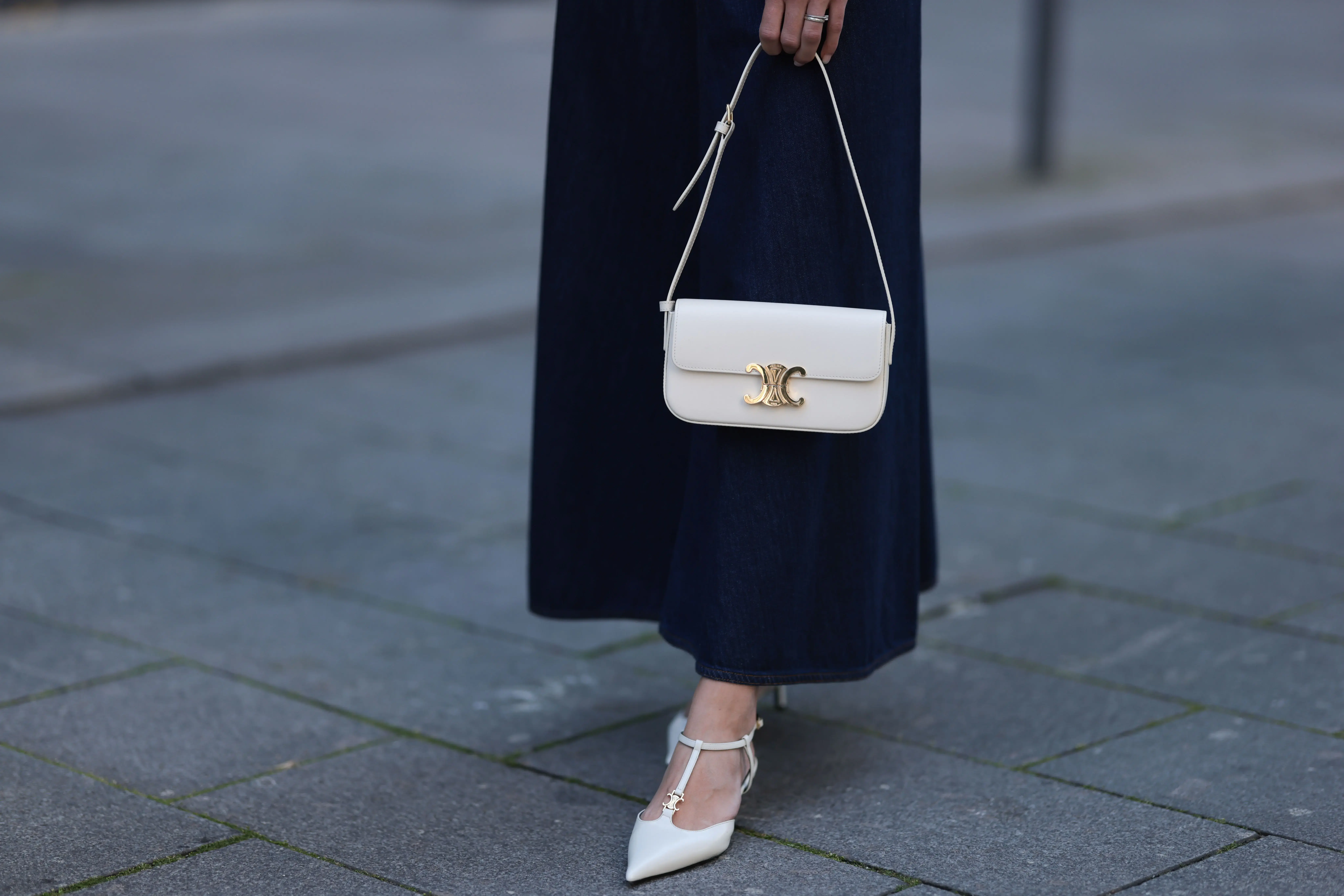 T-Strap Shoes Emerge as Fall 2026’s Chic Flip-Flop Alternative