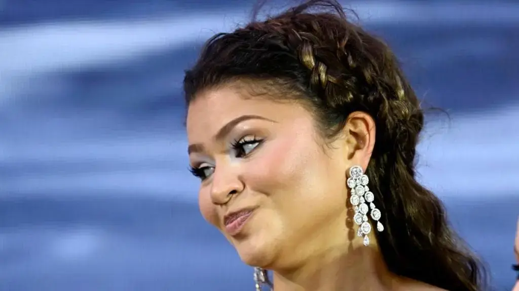 Zendaya's Dramatic Dress Steals the Show