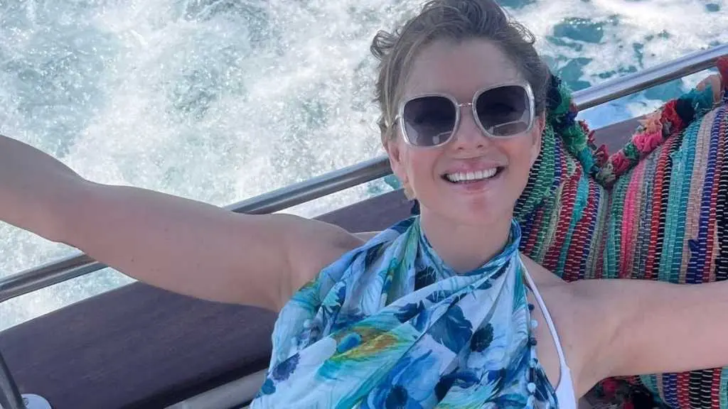 Elizabeth Hurley Stuns in Scandalously Low-Cut Bikini