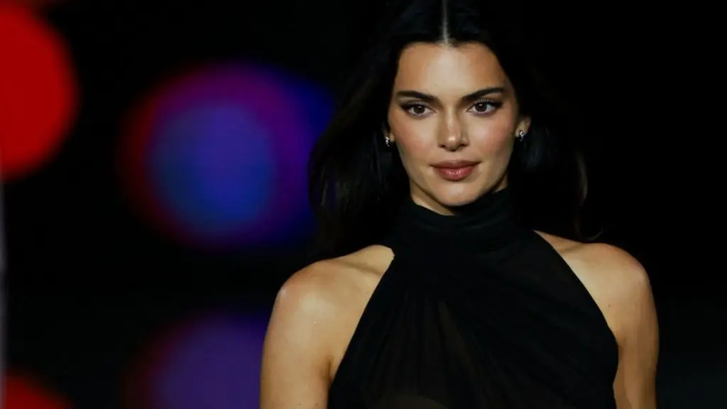 Kendall Jenner Captures Attention With Bold Black Ensemble For New Magazine Feature