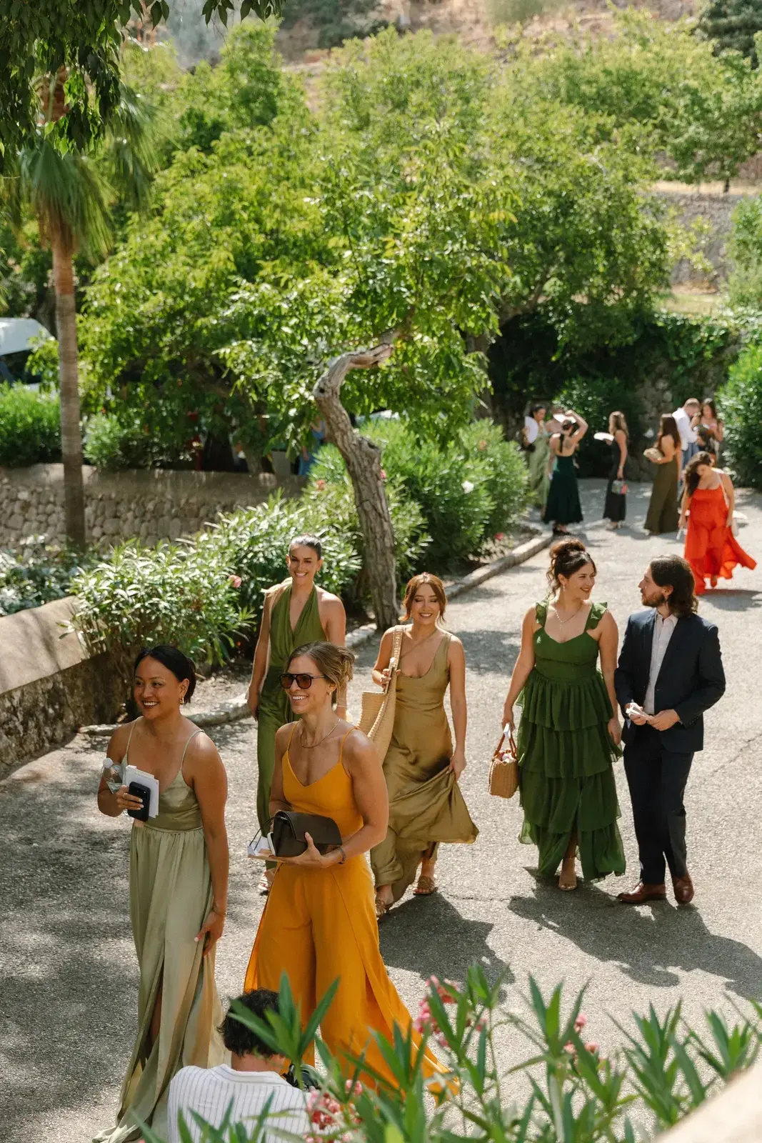 Mastering the Semi-Formal Wedding Guest Dress Code