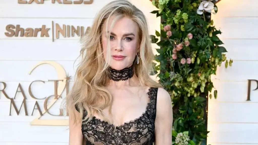 Nicole Kidman Stuns in Sheer Versace Lace at Practical Magic 2 Premiere