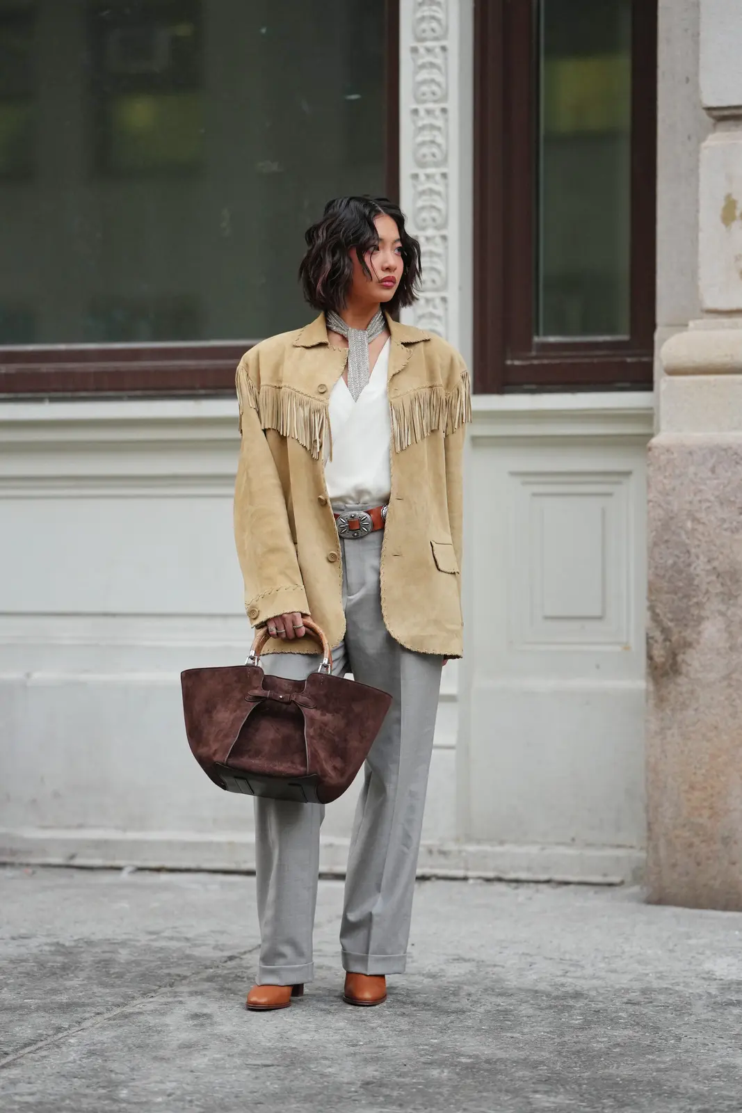 The Fringe Jacket Outfit Ideas That Make Fall Dressing Feel Fresh