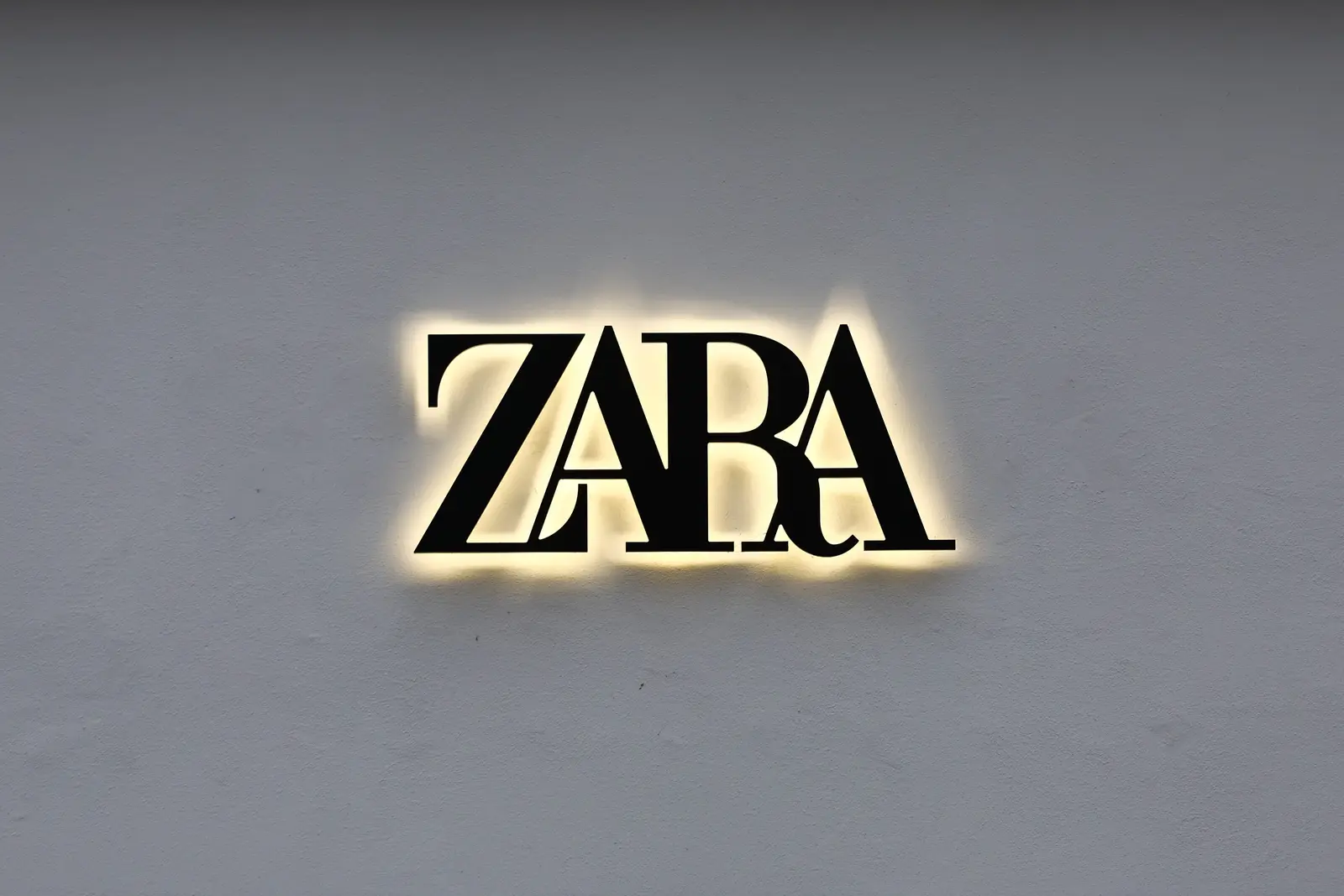 Zara Unveils $50 2‑in‑1 Knit Top for Effortless Layering