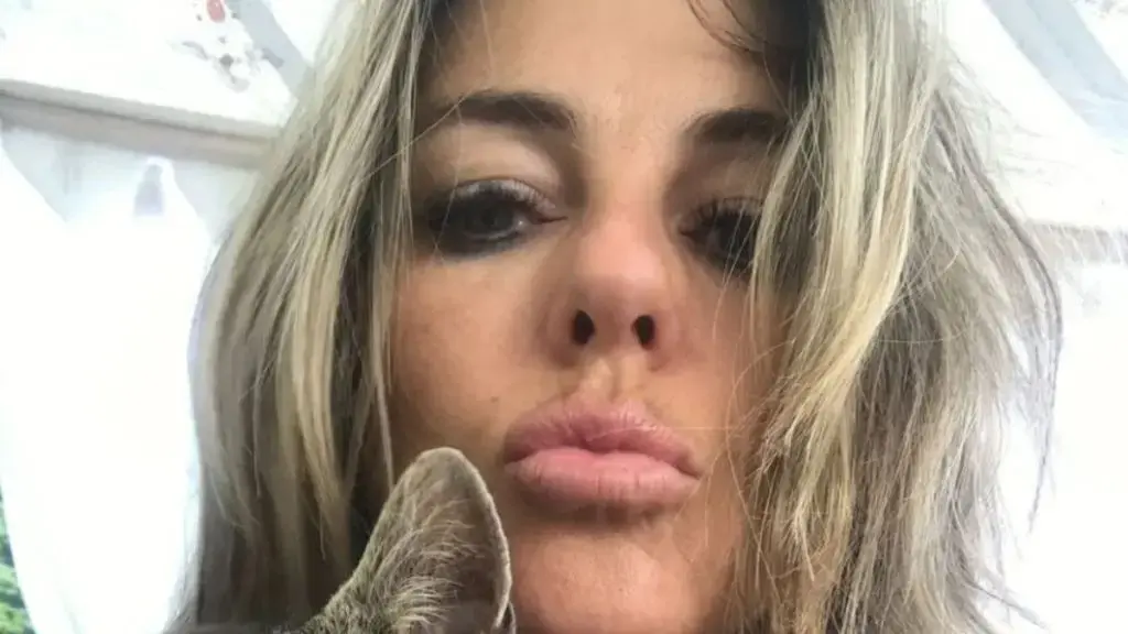 Elizabeth Hurley Sparks Online Debate with Braless Vacation Look