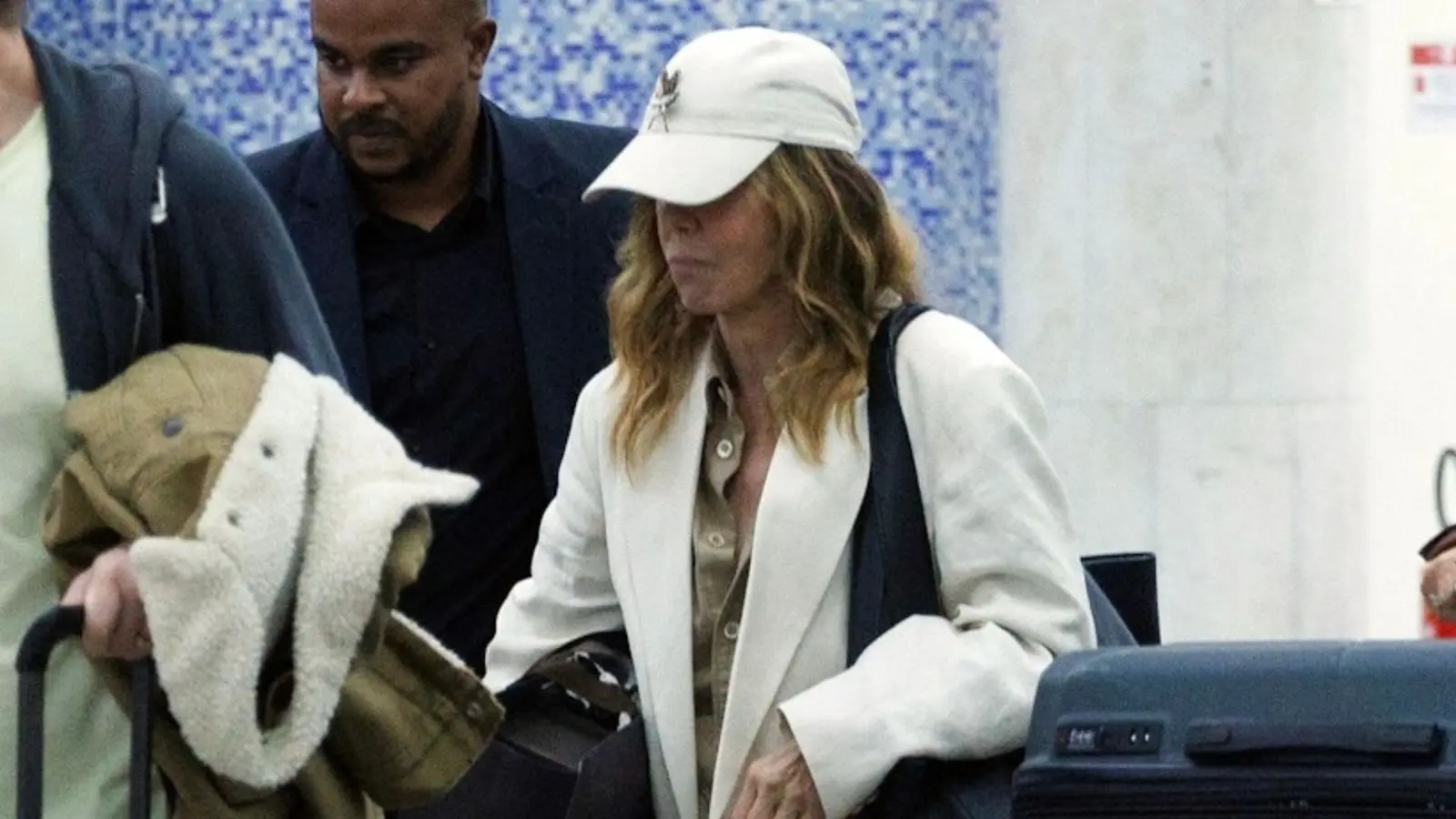 How French Women Over 50 Are Turning Trainers Into Airport Essentials