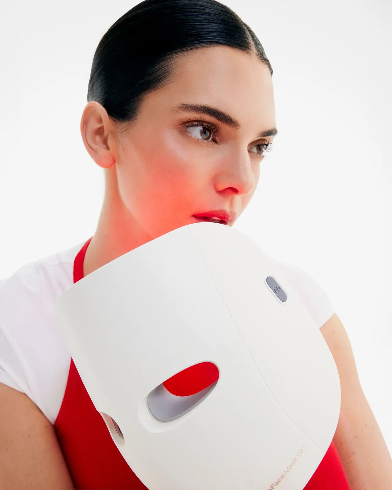Kendall Jenner’s Secret Skincare Essential: The TheraFace Mask Glo
