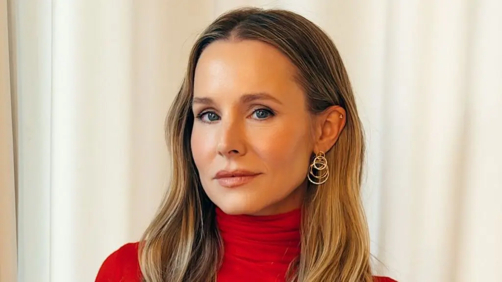 Kristen Bell Makes a Bold Fashion Statement in Daring Red Ensemble