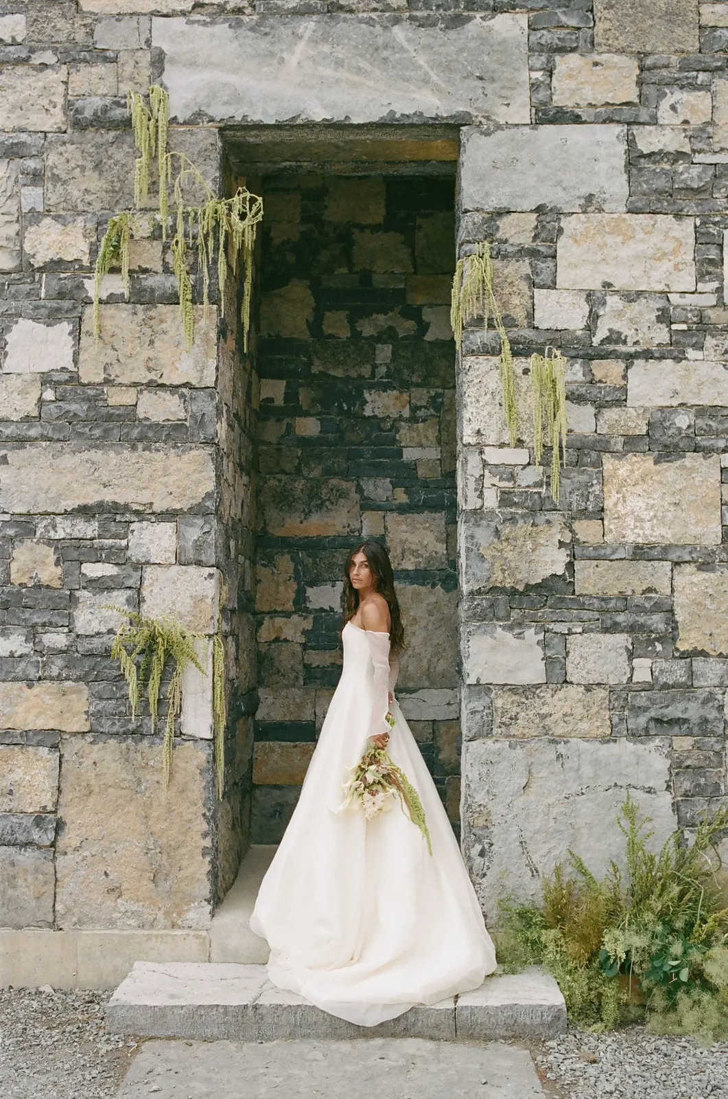 Timeless Elegance of Long-Sleeve Wedding Gowns