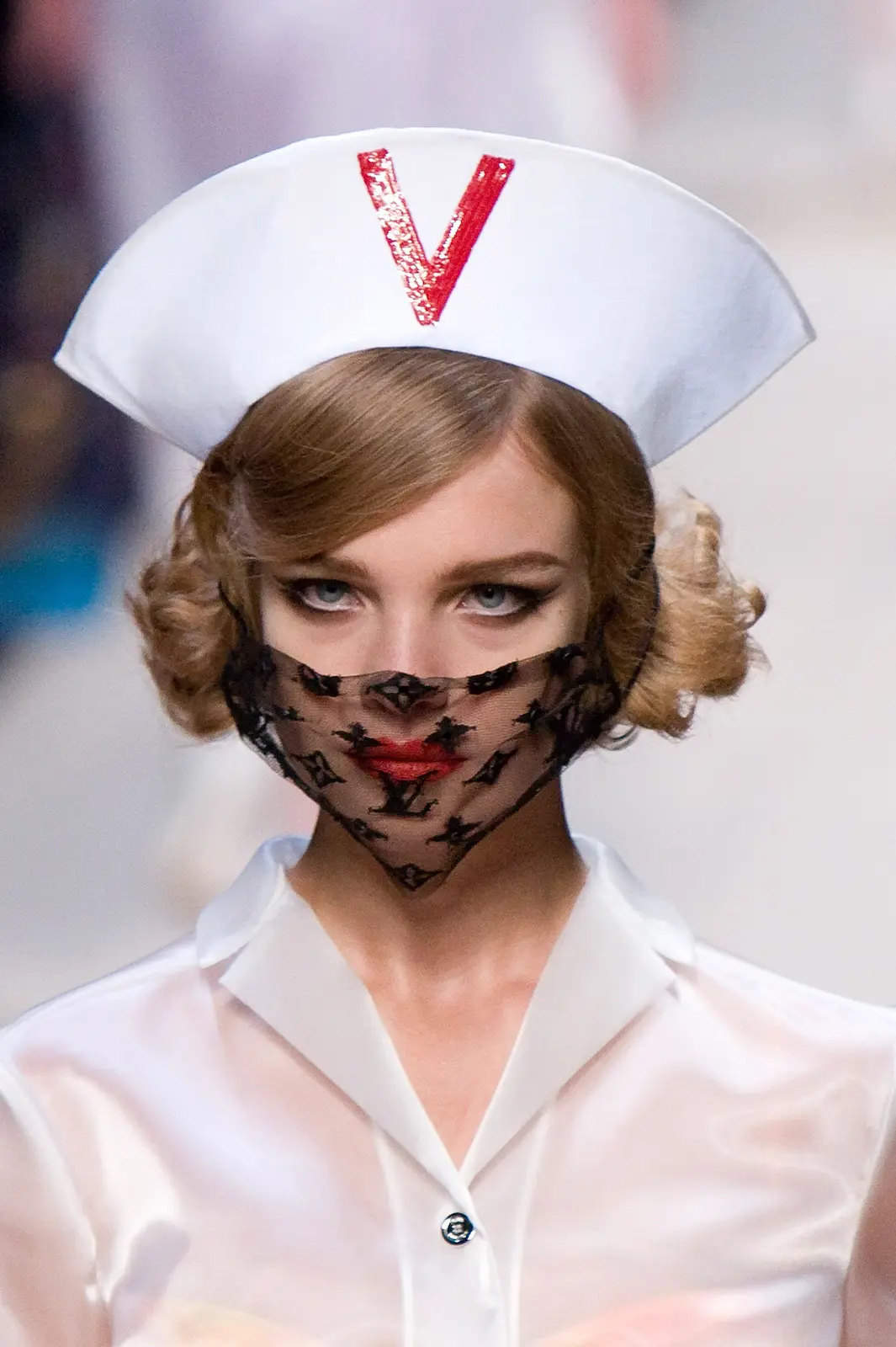 Niche Fashion Moments Redefine This Year's Most Creative Halloween Costumes