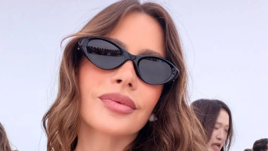 Sofia Vergara Stuns Fans With Bold Lace Corset Ensemble