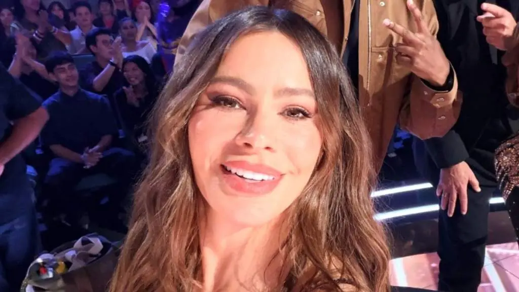 Sofia Vergara Stuns in Paris with Bold Roberto Cavalli Ensemble