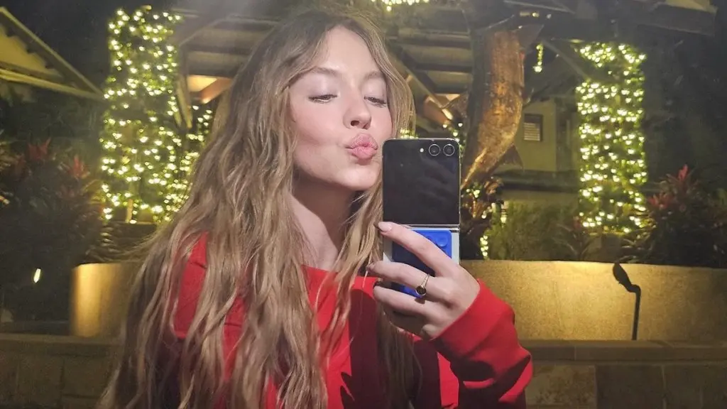 Sydney Sweeney Stuns in Red Lingerie for New SYRN Campaign