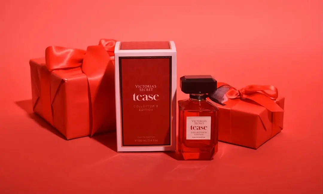 Victoria's Secret Fashion Show Performers Embrace Angelic Manicures Theme