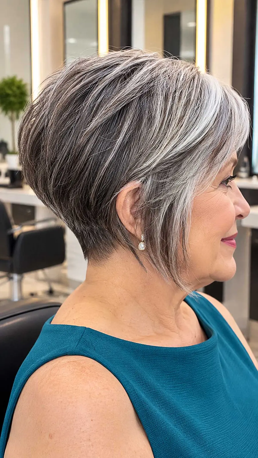 Women Over 60 Are Wearing This Graduated Pixie Bob in So Many Different Ways